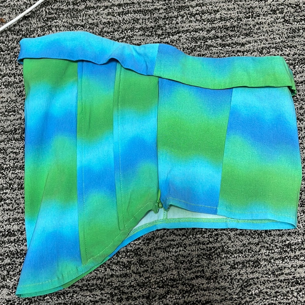 Glassons strapless top - Picture 3 of 3